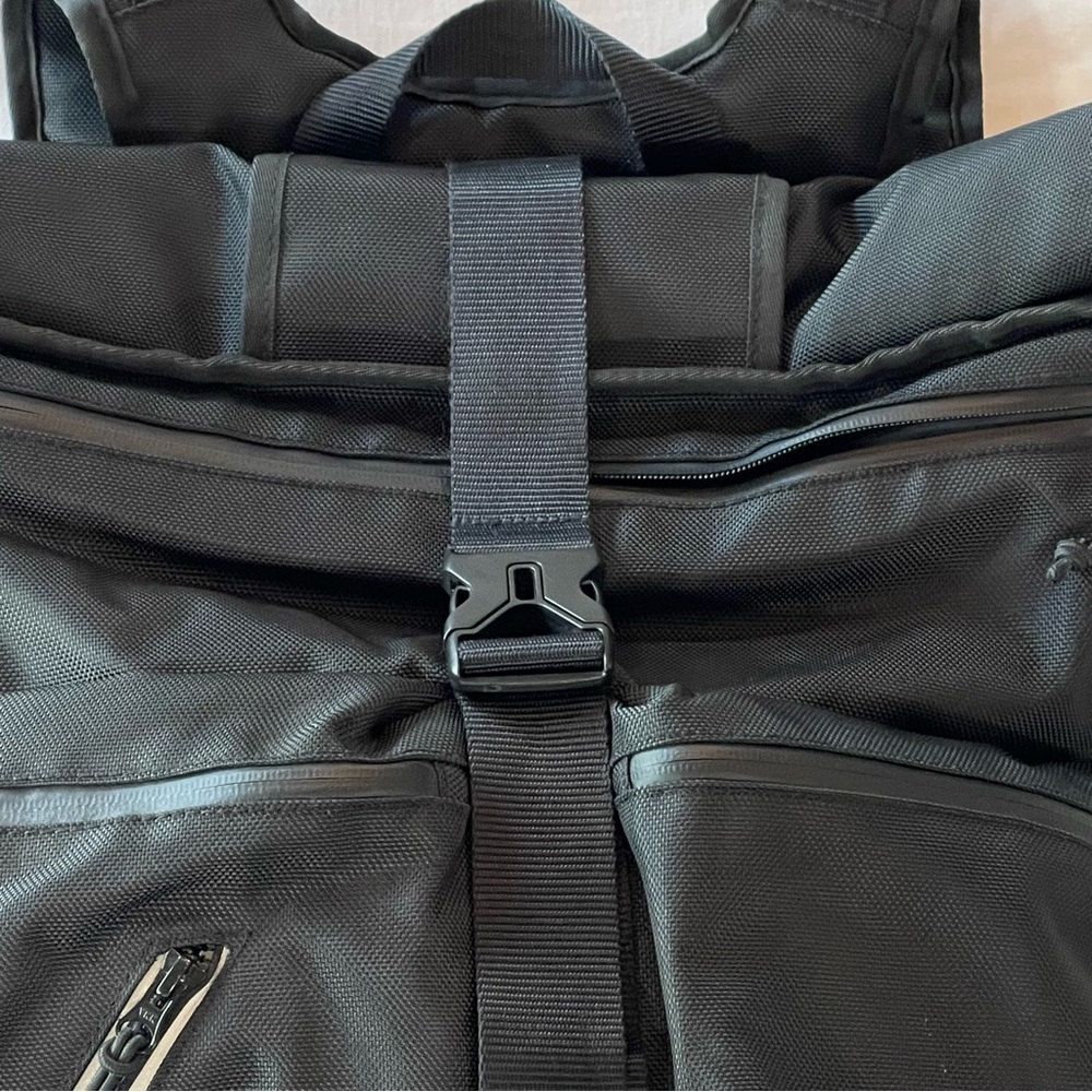 Levi’s Rolltop Commuter Backpack - image 3